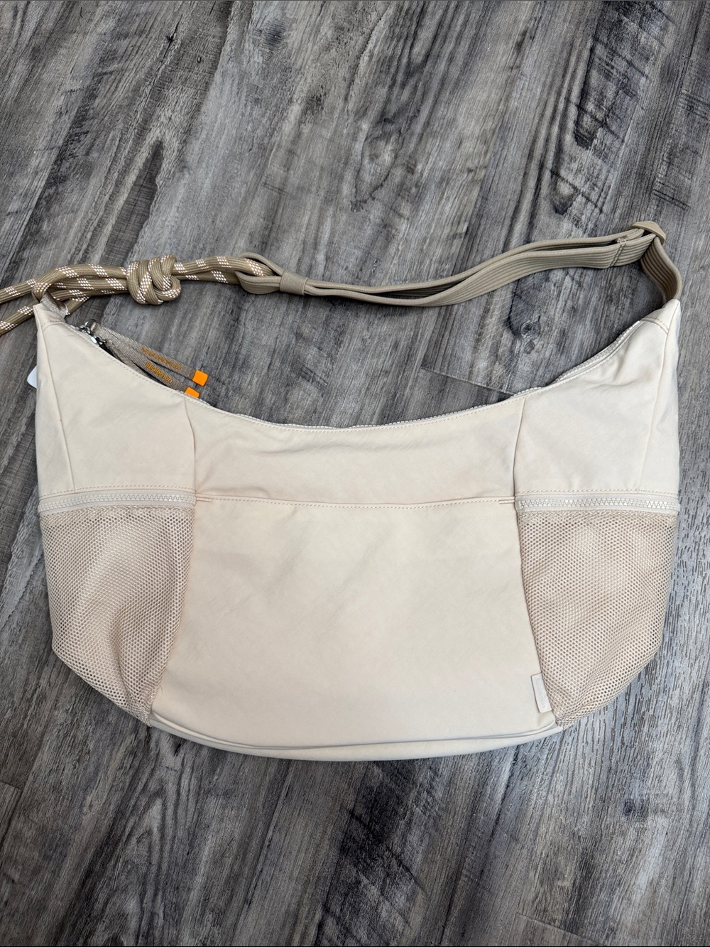 NWT Lululemon Large Slouchy Sling Bag 13L
Paracord Breakfast Tea/Khaki/Cirtus - Picture 7 of 9